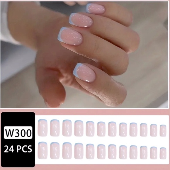24 Pink & Blue Short Square Fake Press On Nails Kit - Picture 2 of 3